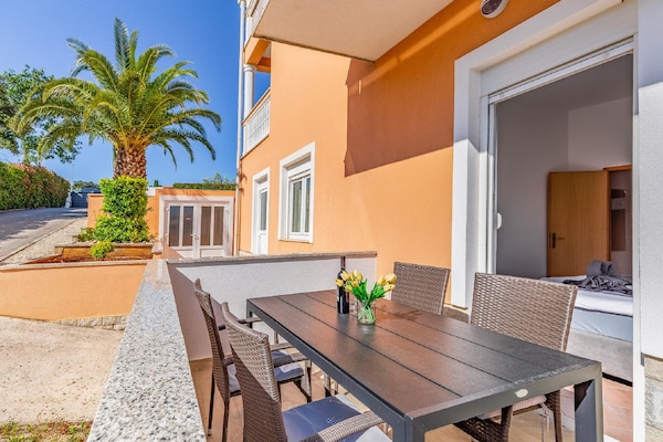 Foto van Appartement in Banjole met zwembad voor 4 personen - TerraceBalcony
