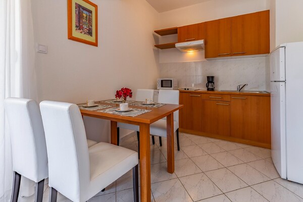 Foto van Banjole Beachside Fun Stay - Vakantiehuis in Banjole - Kitchen