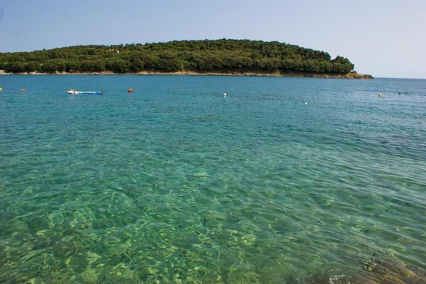 Foto van Stacaravan in Banjole met zwembad bij strand - Vakantiehuis in Banjole - AreaSummer20KM