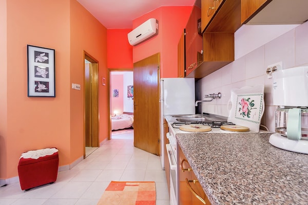 Foto van Appartement in Ližnjan met Zwembad - Vakantiehuis in Ližnjan - Kitchen