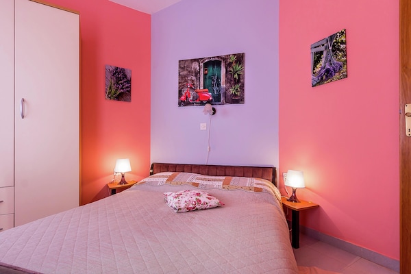 Foto van Appartement in Ližnjan met Zwembad - Vakantiehuis in Ližnjan - BedRoom