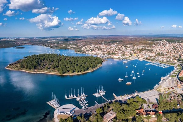 Foto van Appartement in Ližnjan met Zwembad - Vakantiehuis in Ližnjan - AreaSummer5KM