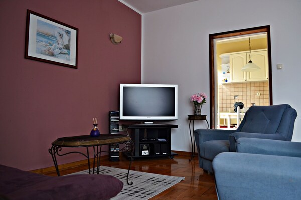 Foto van Appartement met privézwembad - Vakantiehuis in Stepcici - LivingRoom