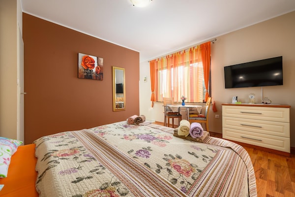 Foto van Prachtig huisje in de natuur - Vakantiehuis in Porec - BedRoom