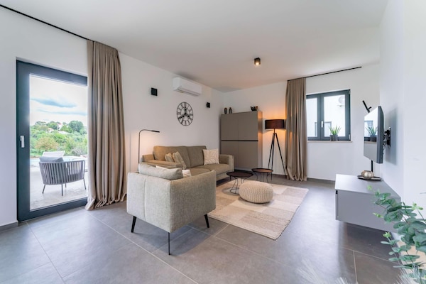 Foto van Boutique villa op de heuvel - Vakantiehuis in Vranje Selo - LivingRoom