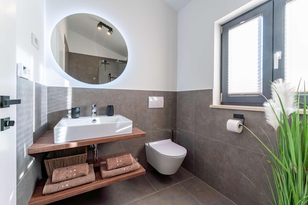Foto van Boutique villa op de heuvel - Vakantiehuis in Vranje Selo - BathRoom