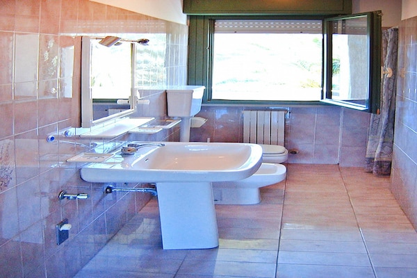 Foto van Appartement in Silvi Marina met parkeerplaats - Vakantiehuis in Silvi Marina - BathRoom
