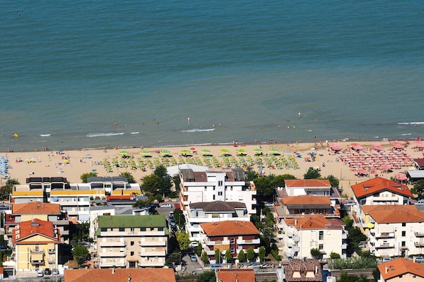 Foto van Appartement in Silvi Marina met parkeerplaats - Vakantiehuis in Silvi Marina - ExteriorSummer