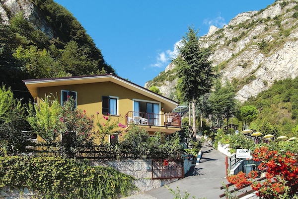 Foto van Appartement in Limone met balkon of terras - Vakantiehuis in Limone - ExteriorSummer