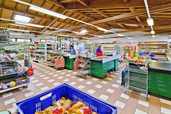 Foto van Caravanpark Del Garda Village, Peschiera-voorheen TUI Ferienhaus - Untagged