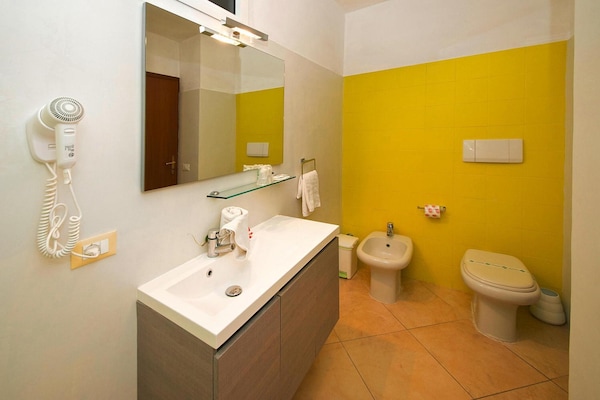Foto van Appartement in vakantiecomplex Imperia - Vakantiehuis in Imperia - BathRoom