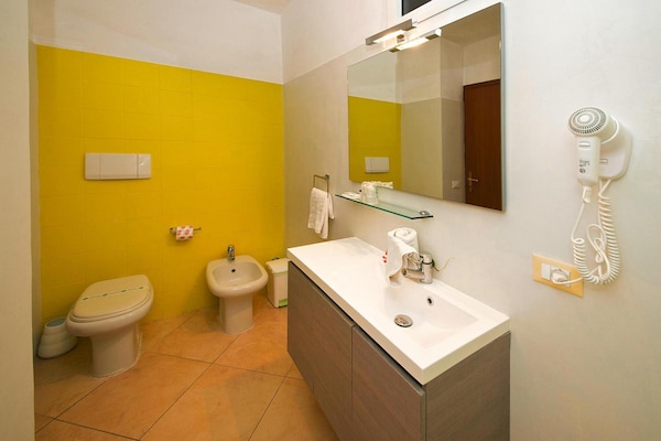 Foto van Appartement in vakantiecomplex Imperia - Vakantiehuis in Imperia - BathRoom
