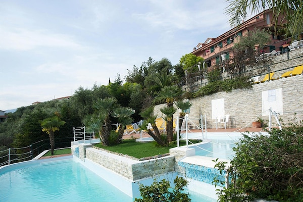 Foto van Villa-appartement in Imperia voor 6 personen - Vakantiehuis in Imperia - PoolOfHouse