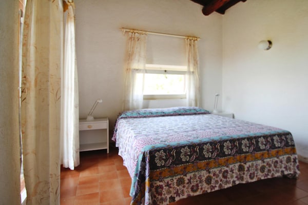 Foto van Vakantiehuis Costa Paradiso met Uitzicht - Vakantiehuis in Trinità d'Agultu e Vignola (OT) - BedRoom