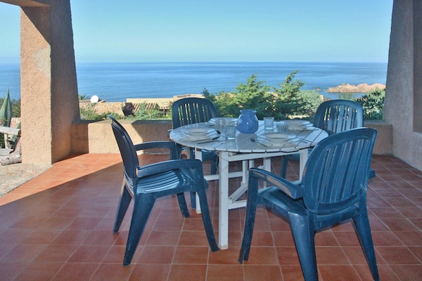 Foto van Vakantiehuis Costa Paradiso met Uitzicht - Vakantiehuis in Trinità d'Agultu e Vignola (OT) - terrace