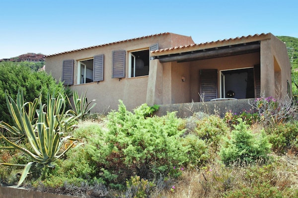 Foto van Vakantiehuis Costa Paradiso met Uitzicht - Vakantiehuis in Trinità d'Agultu e Vignola (OT) - ExteriorSummer