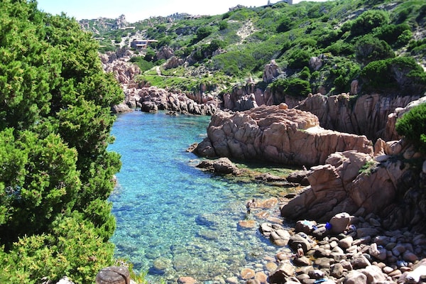 Foto van Vakantiehuis Costa Paradiso met Uitzicht - Vakantiehuis in Trinità d'Agultu e Vignola (OT) - WaterView
