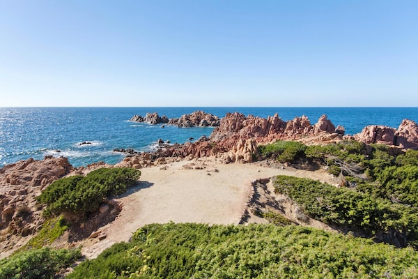 Foto van Vakantiehuis Costa Paradiso met Uitzicht - Vakantiehuis in Trinità d'Agultu e Vignola (OT) - WaterView