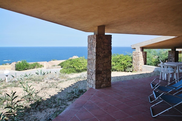 Foto van Vakantiehuis Costa Paradiso met Uitzicht - Vakantiehuis in Trinità d'Agultu e Vignola (OT) - terrace