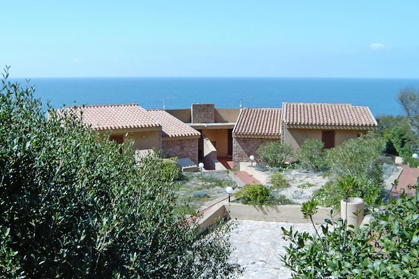 Foto van Vakantiehuis Costa Paradiso met Uitzicht - Vakantiehuis in Trinità d'Agultu e Vignola (OT) - ExteriorSummer