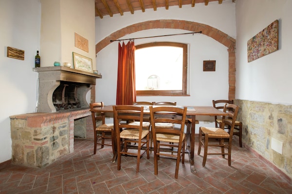 Foto van Schilderachtige Toscaanse boerderij - Vakantiehuis in Castiglione D'orcia - DiningRoom