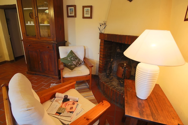 Foto van Boerderij in Umbrië nabij Palazzo Bourbon - Vakantiehuis in Monte s. Maria Tiberina - LivingRoom