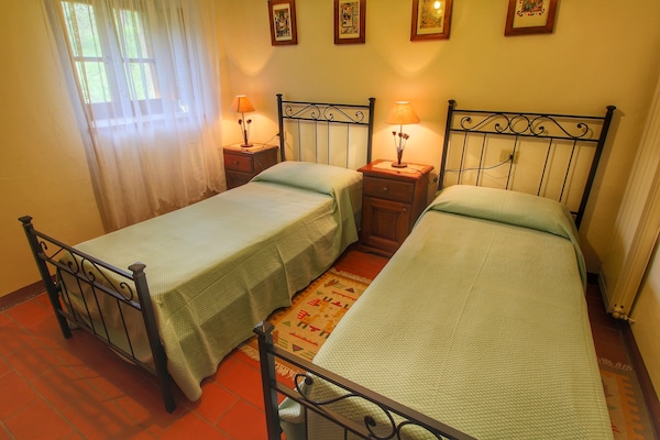 Foto van Boerderij in Umbrië nabij Palazzo Bourbon - Vakantiehuis in Monte s. Maria Tiberina - BedRoom
