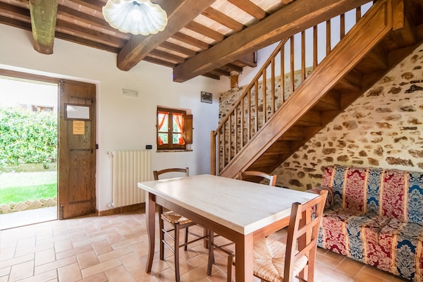 Foto van Huisdiervriendelijke boerderij - Vakantiehuis in Città di Castello - DiningRoom