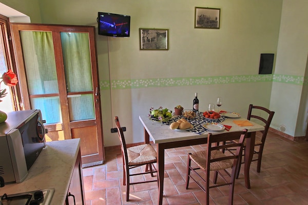 Foto van Boerderij in Città di Castello met zwembad - Vakantiehuis in Città di Castello - DiningRoom