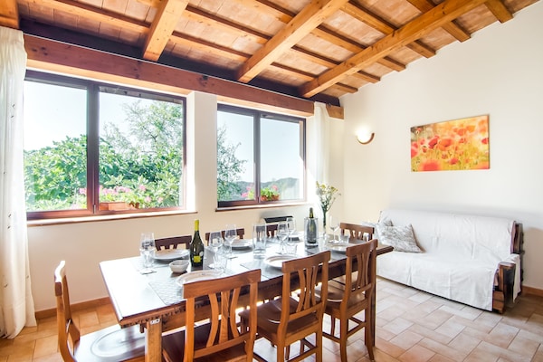 Foto van Boerderij in Marche met uitzicht - Vakantiehuis in Apecchio - LivingRoom