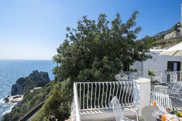Foto van Cottage op Capo di Conca met uitzicht op zee - Vakantiehuis in  - Untagged