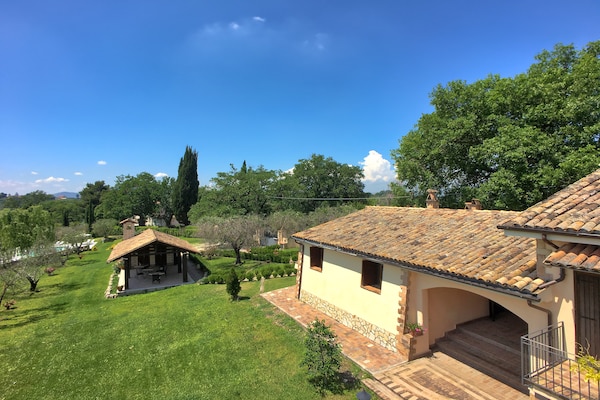 Foto van Romantische schuilplaats in Lazio - Vakantiehuis in Selci - ExteriorSummer