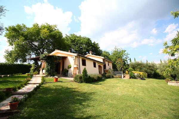 Foto van Romantische schuilplaats in Lazio - Vakantiehuis in Selci - ExteriorSummer