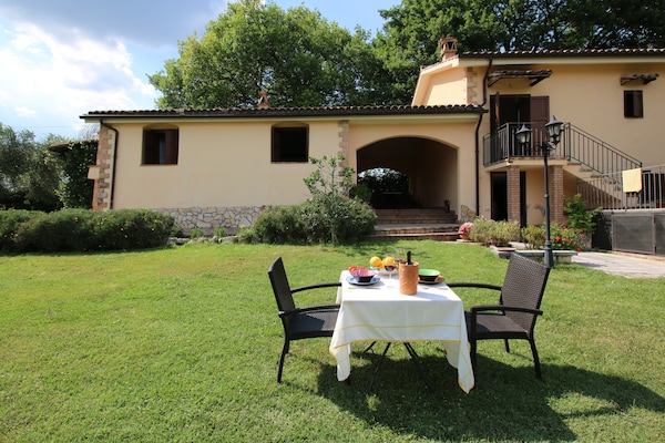 Foto van Romantische schuilplaats in Lazio - Vakantiehuis in Selci - ExteriorSummer