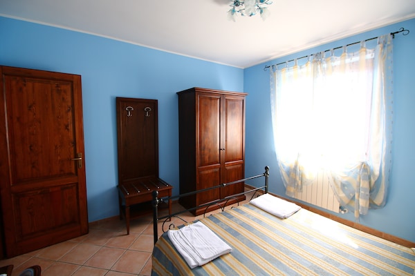 Foto van Boerderij in Casperia met zwembad & uitzicht - Vakantiehuis in Casperia - BedRoom