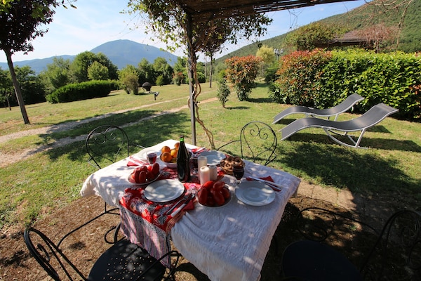 Foto van Boerderij in Casperia met zwembad & uitzicht - Vakantiehuis in Casperia - TerraceBalcony