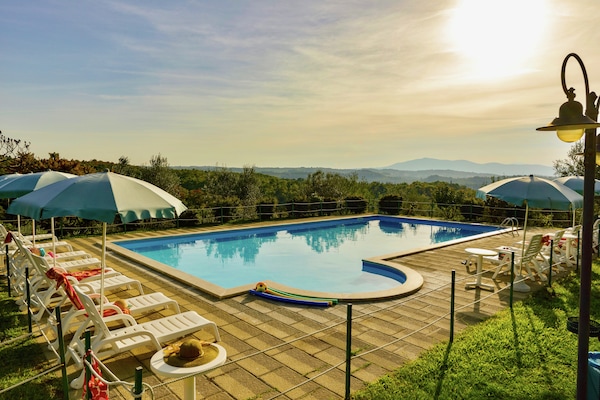 Foto van Schilderachtige boerderij met zwembad - Vakantiehuis in Città Della Pieve - PoolOfHouse