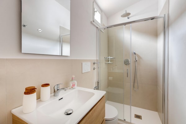 Foto van Appartement met terras met zeezicht en airconditioning. - BathRoom