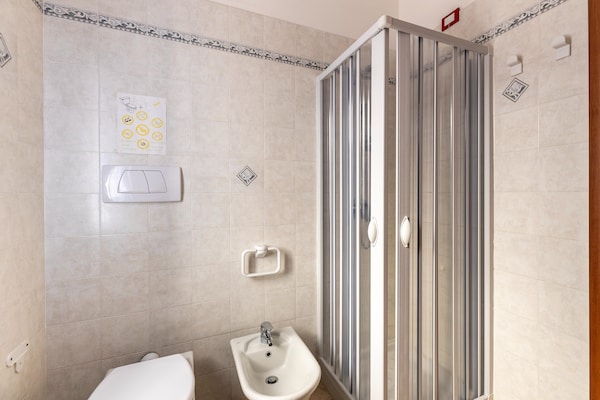 Foto van Een merrie van 150 meter, aria condizionata - Vakantiehuis in Valledoria - BathRoom