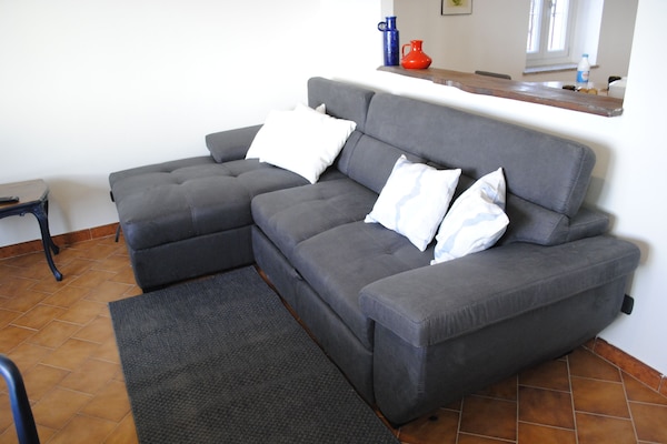 Foto van Appartement in Casale met wijngaard uitzicht - Vakantiehuis in Moncucco Torinese - LivingRoom