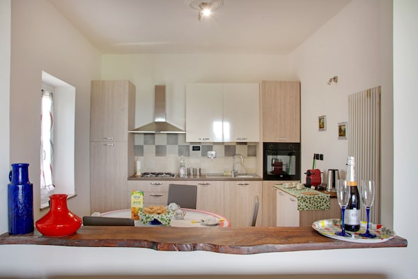 Foto van Appartement in Casale met wijngaard uitzicht - Vakantiehuis in Moncucco Torinese - Kitchen