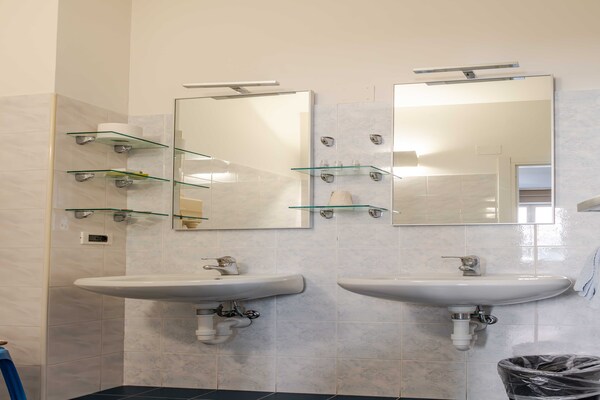 Foto van Hotel 3 Comfortabel verblijf in Ventimiglia - Vakantiehuis in Ventimiglia - Untagged