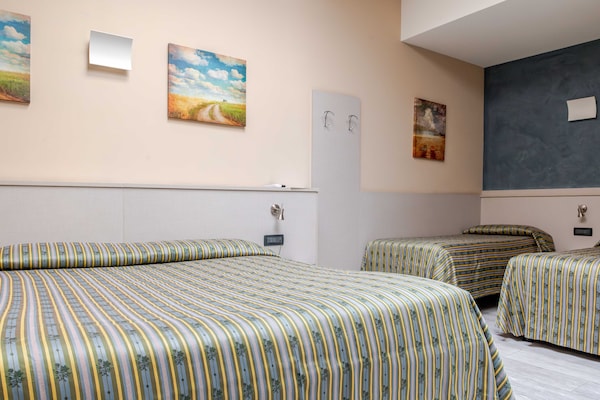 Foto van Hotel 3 Comfort en sereniteit Hart van Ventimiglia - Untagged