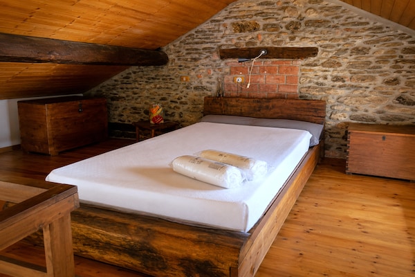 Foto van Berghut voor 4 personen nabij het Lago Maggiore - Vakantiehuis in Due Cossani - BedRoom