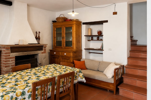 Foto van Berghut voor 4 personen nabij het Lago Maggiore - Vakantiehuis in Due Cossani - LivingRoom