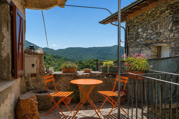Foto van Berghut voor 4 personen nabij het Lago Maggiore - Vakantiehuis in Due Cossani - TerraceBalcony