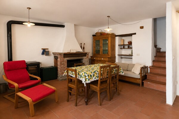Foto van Berghut voor 4 personen nabij het Lago Maggiore - Vakantiehuis in Due Cossani - LivingRoom