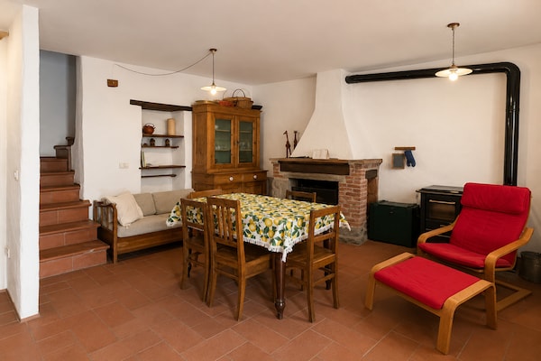 Foto van Berghut voor 4 personen nabij het Lago Maggiore - Vakantiehuis in Due Cossani - DiningRoom