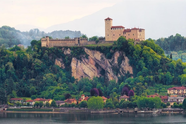 Foto van Vakantiehuis bij meer in Maccagno - Vakantiehuis in Maccagno con Pino e Veddasca - AreaSummer20KM
