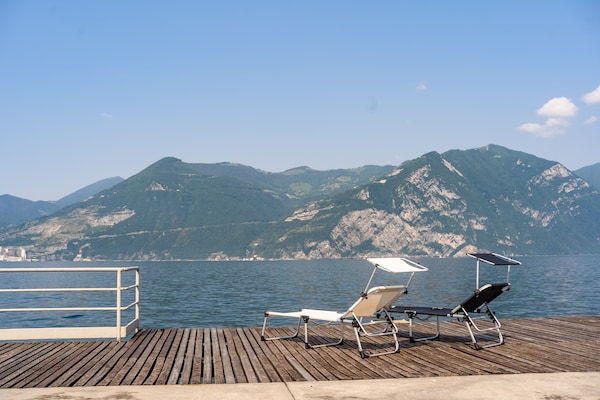 Foto van Retreat aan het meer met tuin - Vakantiehuis in Marone - ViewSummer